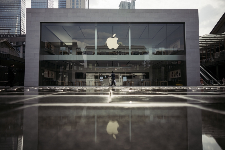 Apple, Çin dışındaki mağazalarını geçici olarak kapatıyor