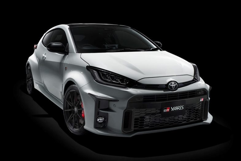 Toyota'nın 3 Silindirli Yeni Otomobili Toyota GR Yaris