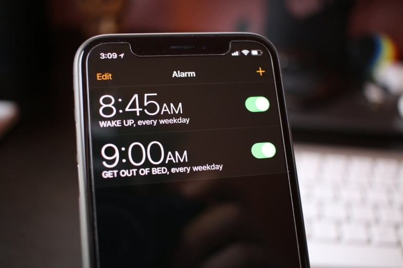 İPhone veya iPad'de Alarm Ayarlamanın En Hızlı İki Yolu