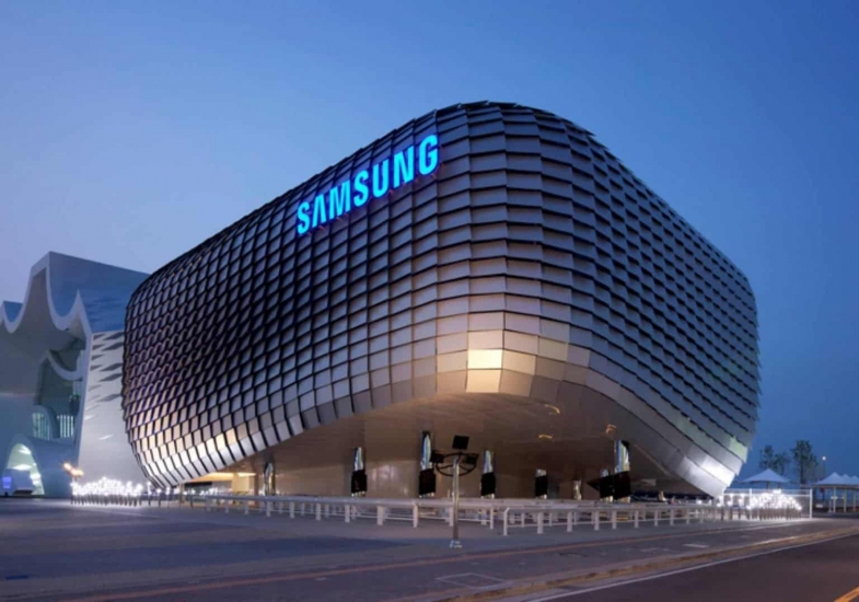 Samsung, LCD Panel Üretimine Bir Süre Daha Devam Edecek!