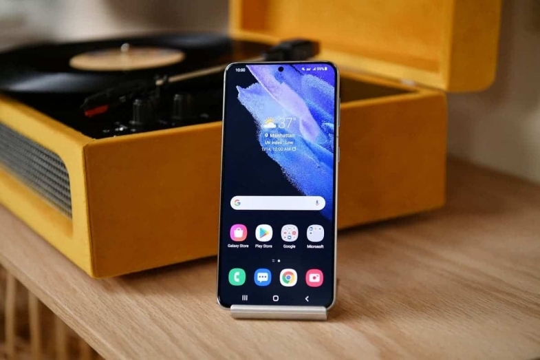 Samsung, AMOLED Ekran Konusunda Yeni Çalışmalar Yapıyor