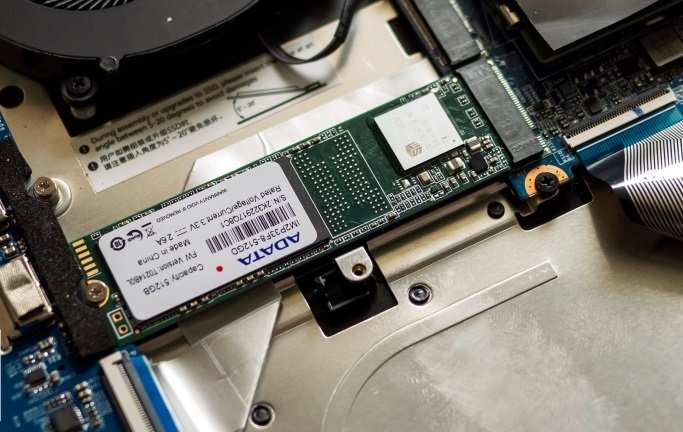 Yer Açın: Dizüstü Bilgisayar Depolama Alanının Yükseltilmesi (SSD'ler ve Sabit Diskler)