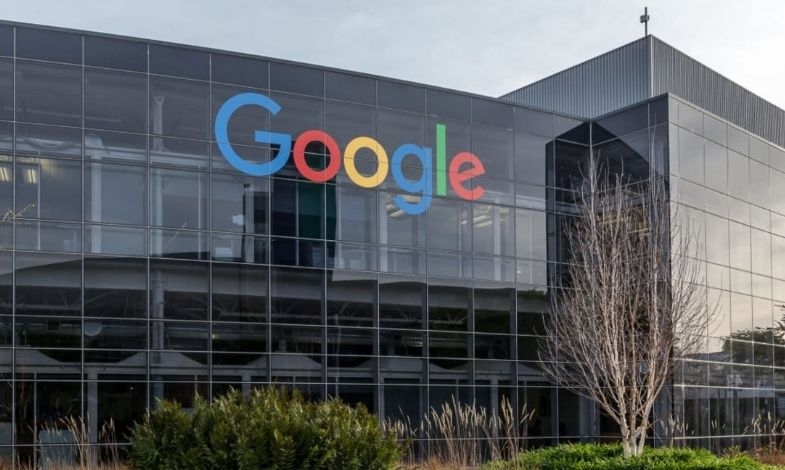 Google'ın Aşısız Çalışanları Kovmakla Tehdit Ettiği İddia Edildi