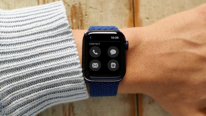 Bir Apple Watch'ta Kişilerinize Nasıl Erişilir?