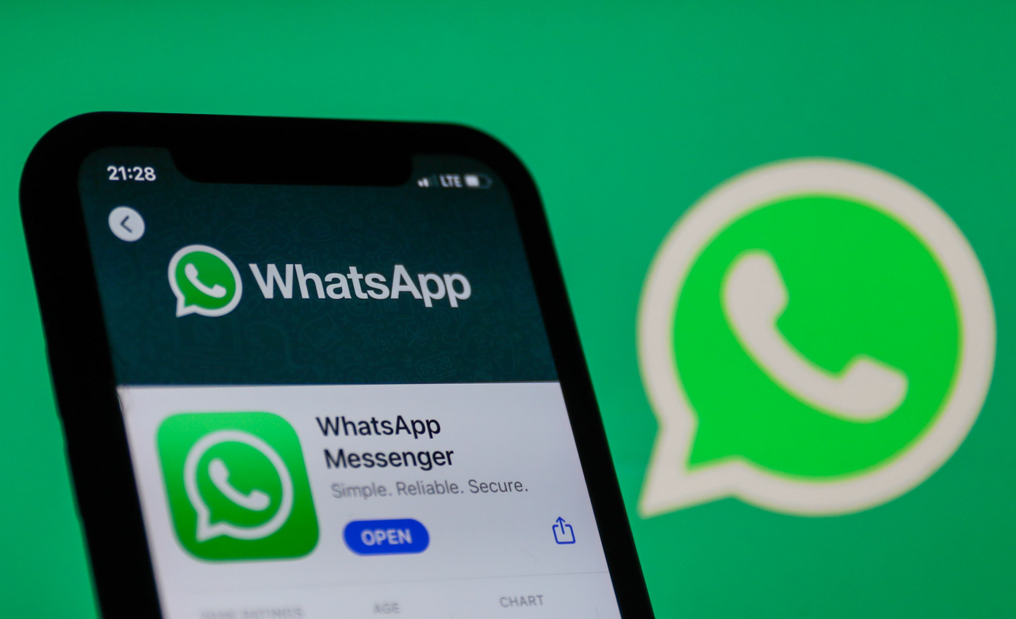 WhatsApp, Çevrimiçi Durumunuzu Belirli Kişilerden Gizlemenizi Sağlayacak!