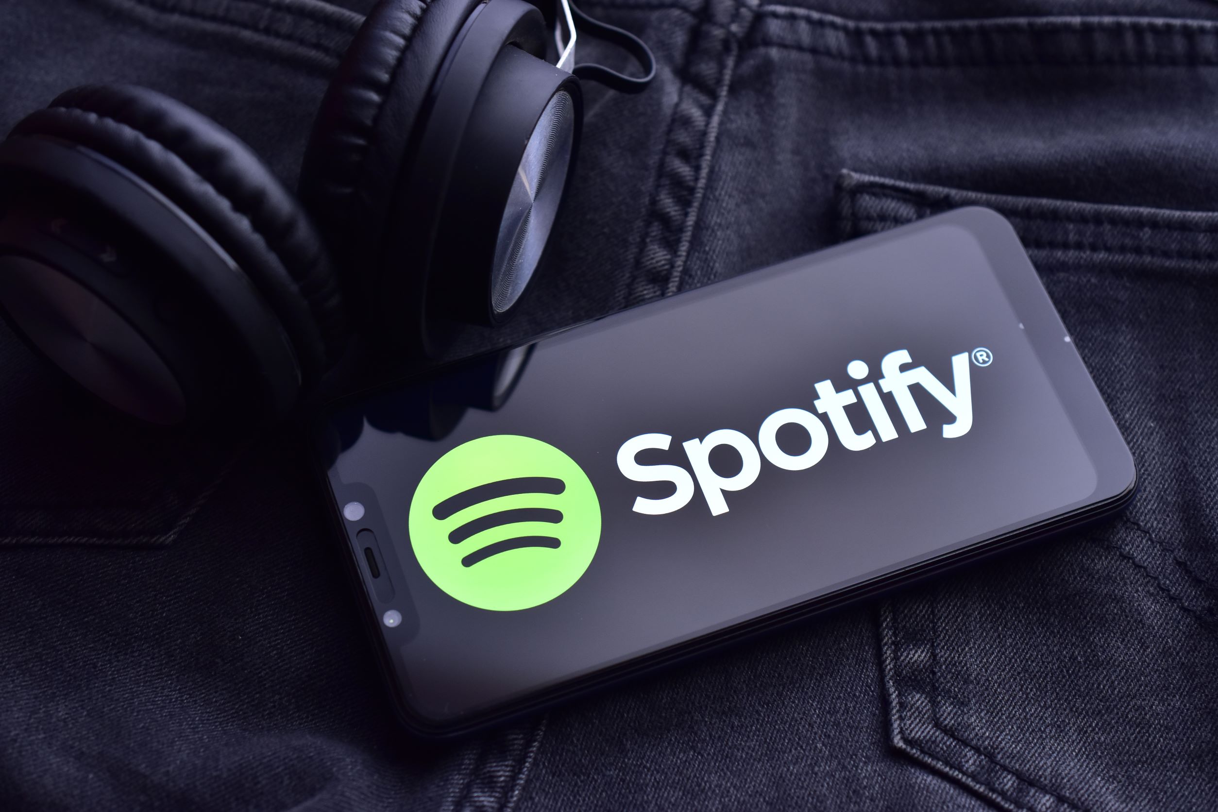 Spotify, Apple'ı Sesli Kitap Mağazasına Zarar Verdiğini Söyledi